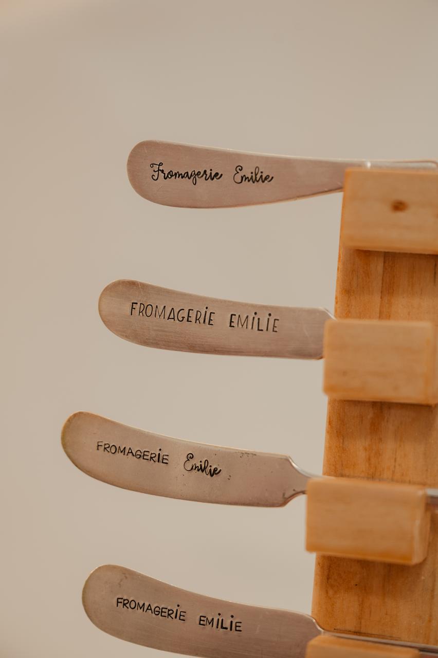 couteau a beurre fromagerie emilie4